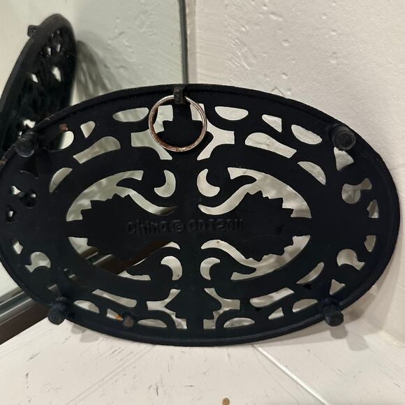 Vintage Black Cast Iron Oval Trivet with Scroll Motif - Picture 4 of 7